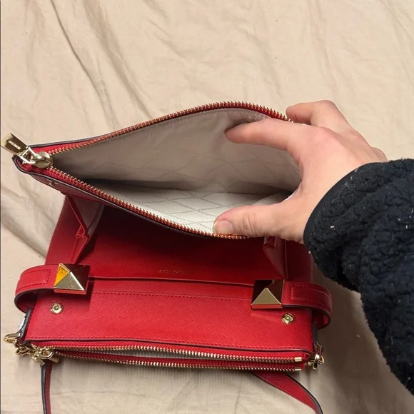 Michael Kors Scarlet Crossbody Bag with Gold Chain - Picture 5 of 6